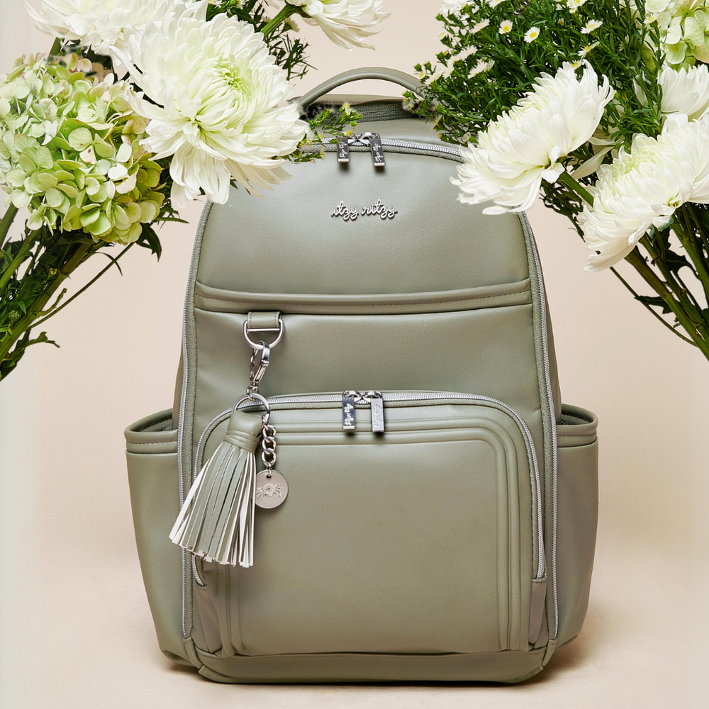 Itzy Ritzy Diaper Bag // Boss Plus // Matcha